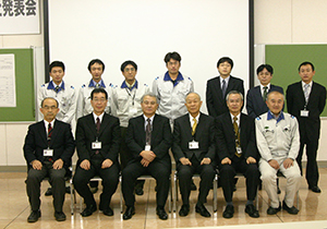各拠点の事例を発表したメンバー