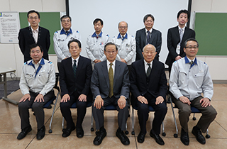 各拠点の事例を発表したメンバー
